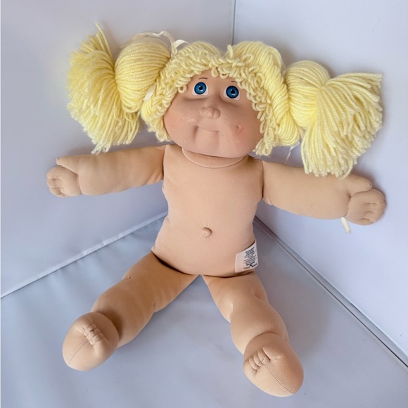 cabbage patch Other - Vintage 1980’s Cabbage Patch Kid Jesmar Spain Lemon Double Pony Blue Eyes HM2